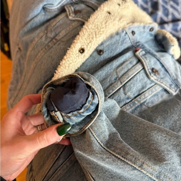 Levi's Blue Sherpa Lined Jean Jacket - Picture 5 of 5